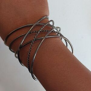 Gunmetal Tone Metal Wire Lattice Pattern Cuff Bracelet